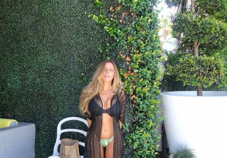 足 熟女 オンリーファンズ 限定 画像