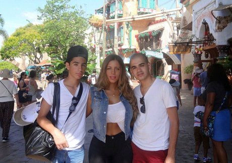 ジムのインフルエンサーオンリーファンズ セクシーxxx 画像