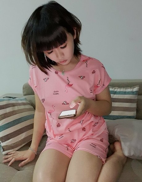 itsbellaadrianna かわいいスター 写真