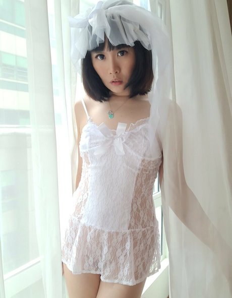 itsbellaadrianna 無料女優 画像