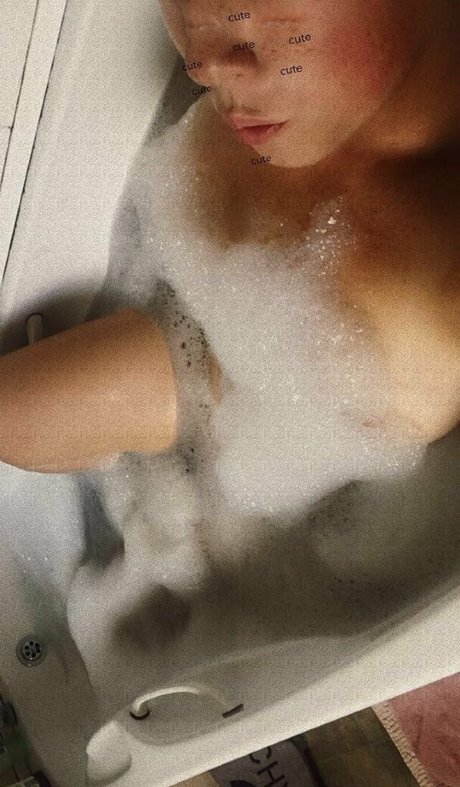 antoniopearl98 かわいいモデル 写真