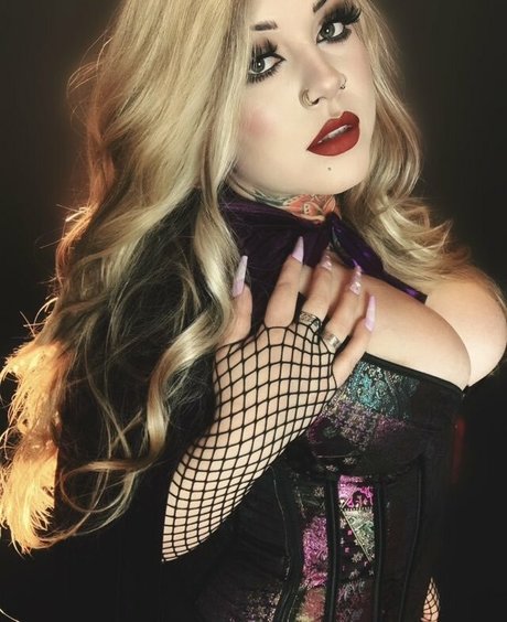 illbeurgirl ポルノスター 美しい 画像