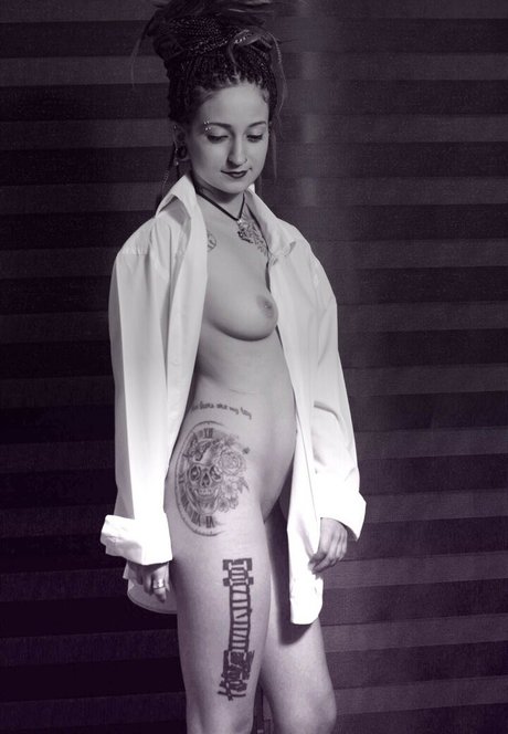 Yagmur Simsek スター xxx 写真