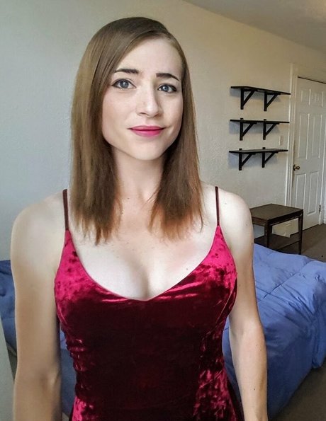 jordanelizabeth アダルトスター 画像