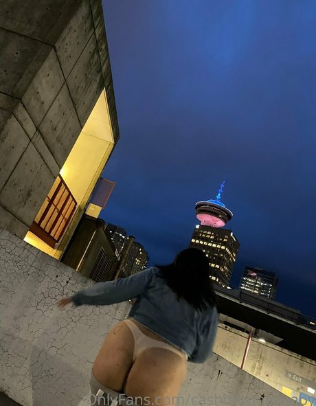 巨乳タトゥーオンリーファンズ 裸 ギャラリー