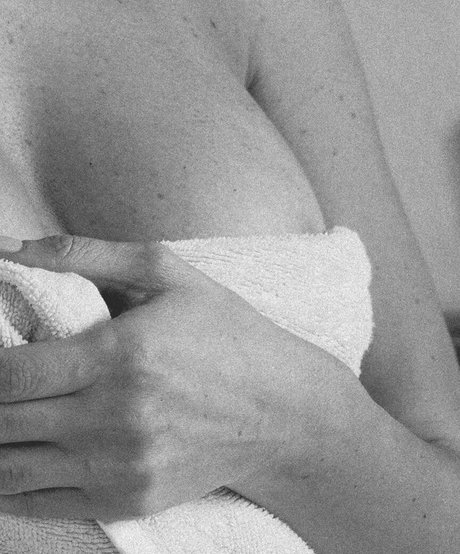 Bethanylydiaa ポルノスター ヌード 写真