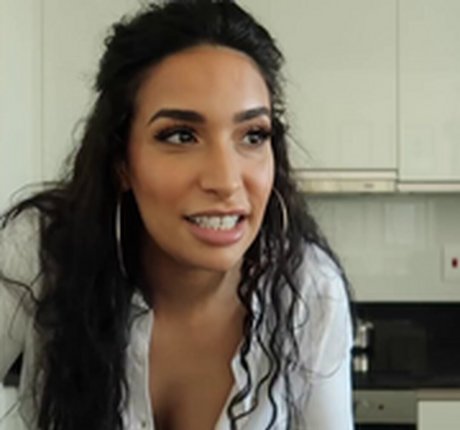 Lamiya Slimani 完璧なモデル ギャラリー