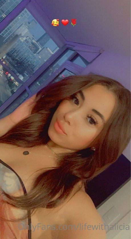 アナルを食べるオンリーファンズ セクシー裸 ギャラリー