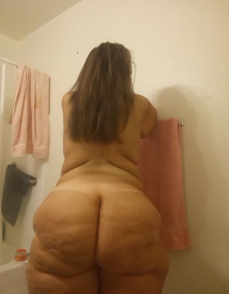 BBWオンリーファン 裸 写真