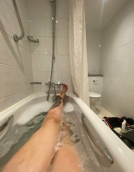 amazonbeth 6foot6 セクシーモデル 画像