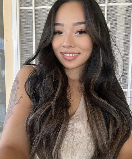 成熟した偽のおっぱいオンリーファンズ 無料裸 ギャラリー