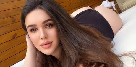 Yasmin Bianchi 最高のスター 写真