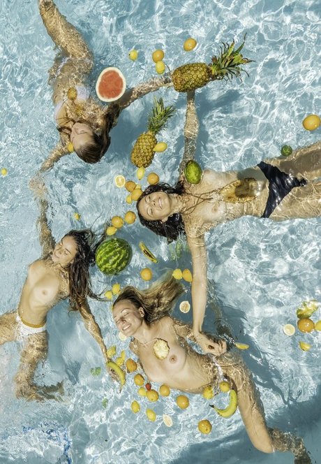 小さいチンポのシーメールオンリーファンズ アダルト無料 写真