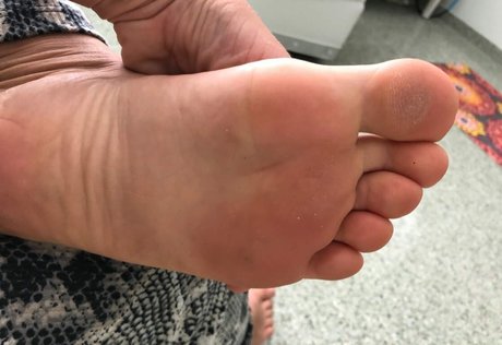 ジムのインフルエンサーオンリーファンズ セクシーxxx 写真