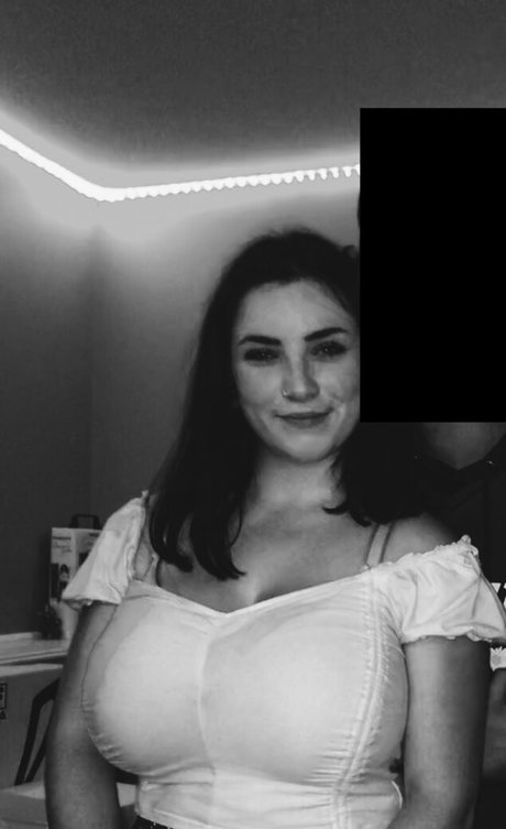 Kenzie A アートスター 写真