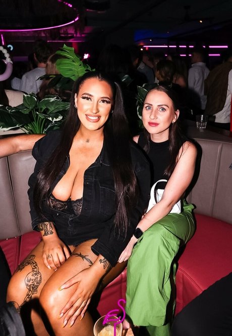 巨乳ストリップオンリーファンズ ホットセックス アーカイブ