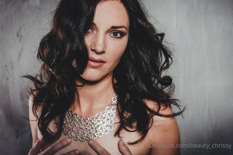 後背位オンリーファンズ ホットヌード アーカイブ