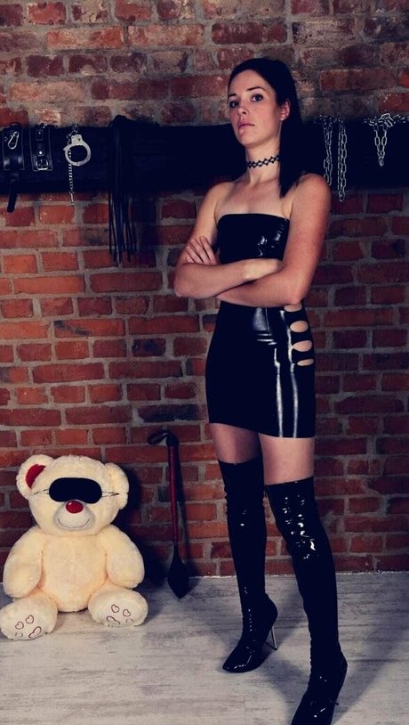 beauty chrissy 独占女優 ギャラリー