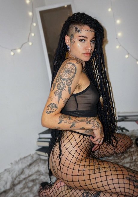 インド人熟女オンリーファンズ セクシー 画像