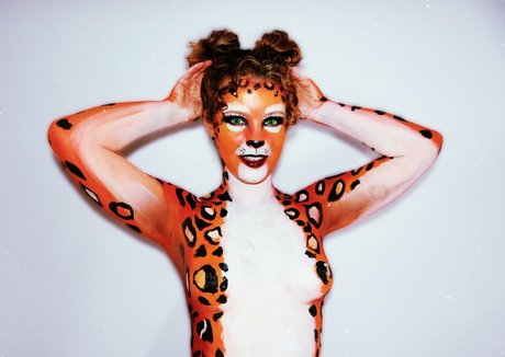 lilysvibe アートポルノスター 写真