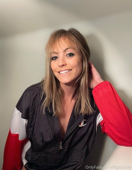 Fitgirlsonly 裸のモデル 写真