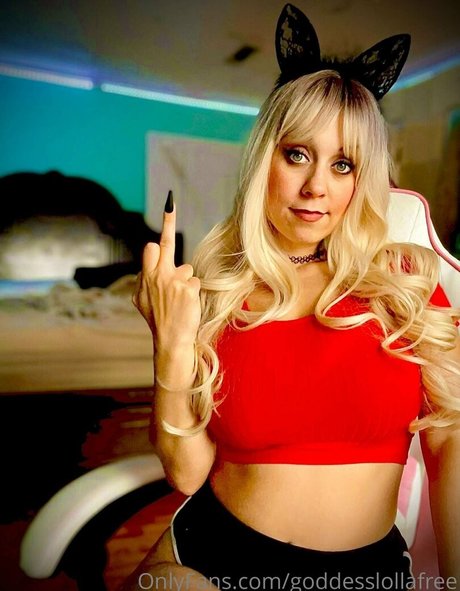 40 オンリーファン 裸 画像