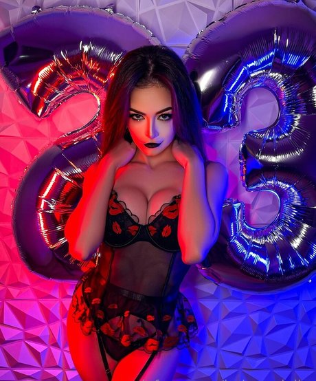 bekansfw 高品質のポルノスター 写真