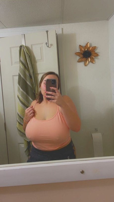 黒髪の熟女オンリーファンズ セクシー 写真