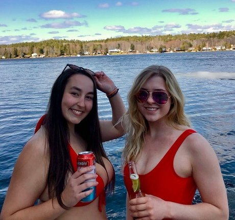 スキニーモデルオンリーファンズ 美しいヌード 写真