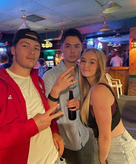 金髪の顔射オンリーファンズ 無料裸 写真