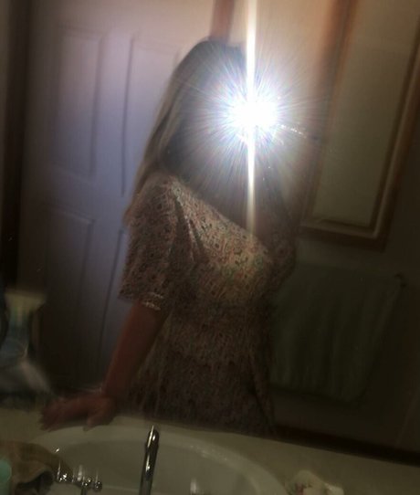 Emily J 完璧な女優 写真