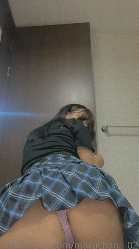 シャワー3P オンリーファンズ セクシー裸 写真