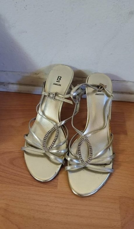 elizabethtran スター ヌード 画像