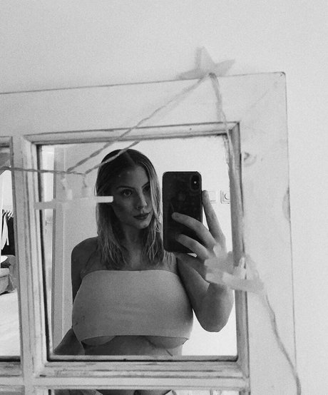 Stina ポルノスター エロティック 写真