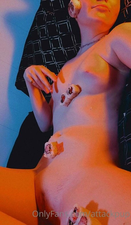 乳首 オンリーファンズ アダルト 写真