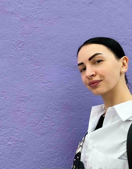 just ivvanna アダルトモデル 写真