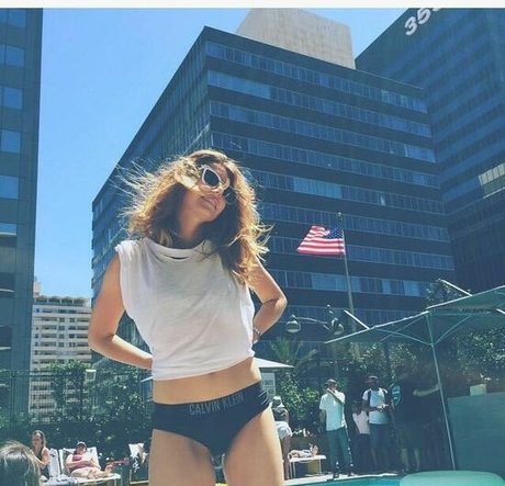 Stacey Dooley 完璧なスター 画像