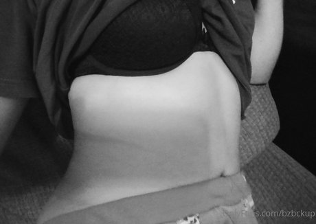 bzbckup セクシーモデル 画像