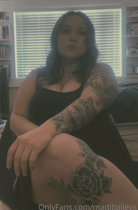 madibaileyx ポルノスター アート 画像