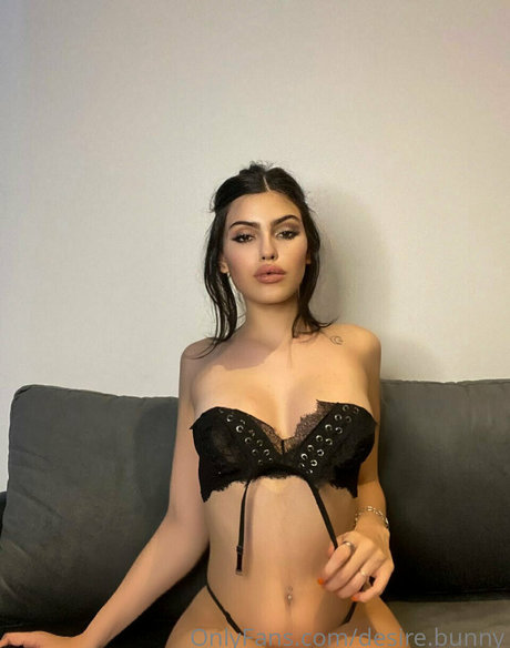 desire bunny ポルノスター アート 写真