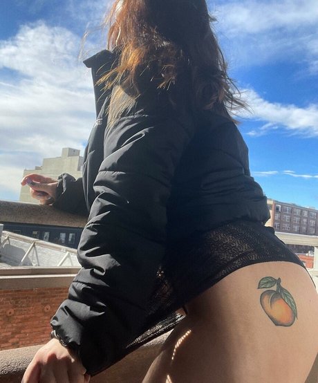 Sativa Sparks トップ女優 画像