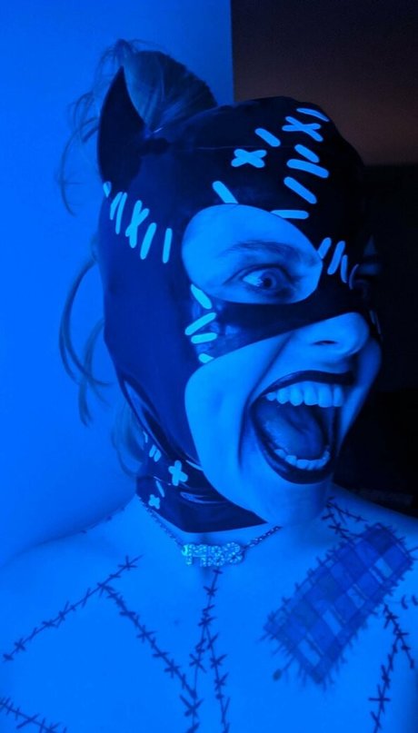 ロシア人モデル オンリーファンズ ヌード アーカイブ