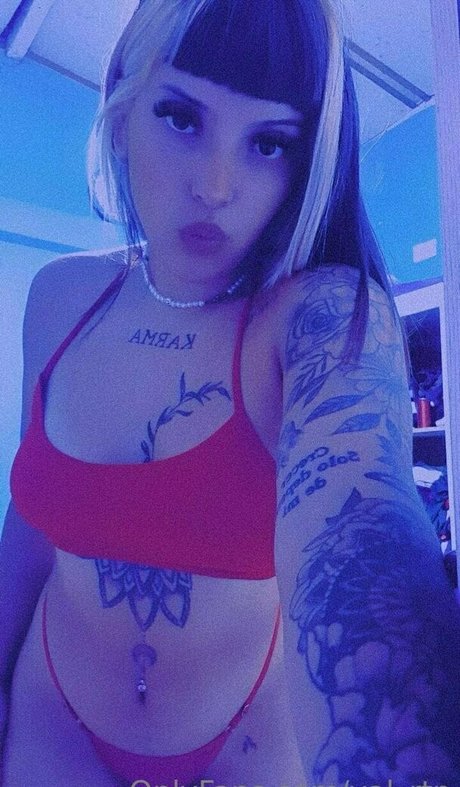 val rtn かわいいモデル 写真