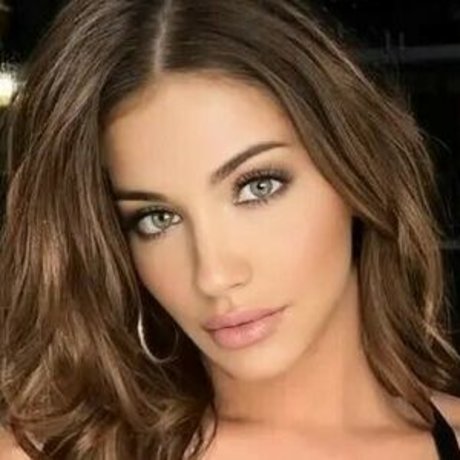 Romina Balzare ポルノスター アダルト 写真