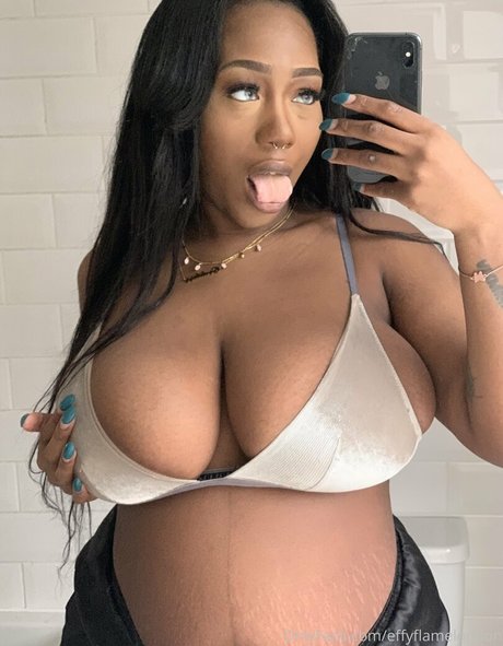 金髪のホットな妻オンリーファンズ えろた 写真