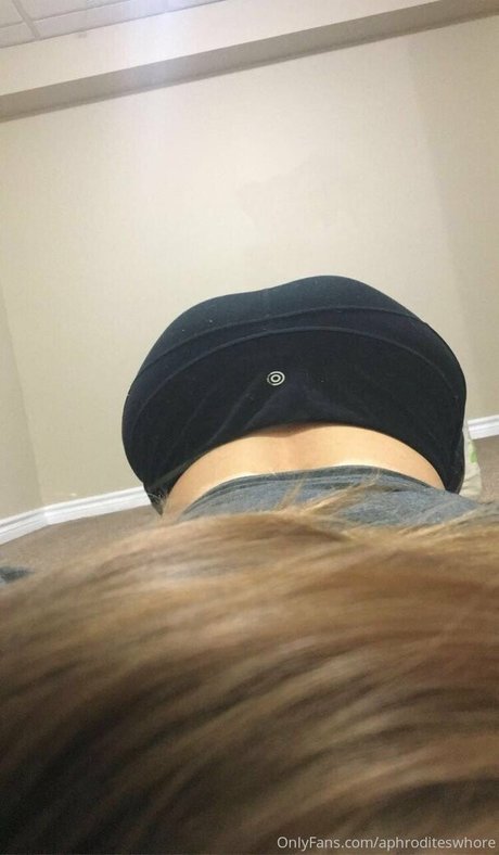 aphroditeswhore ヌードスター 写真