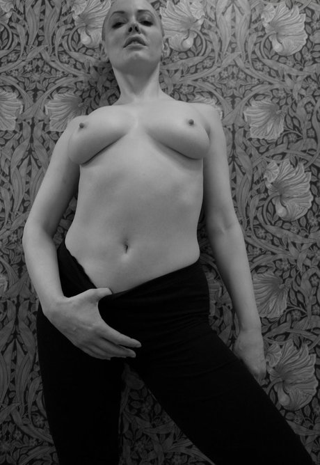 熟女の手コキオンリーファンズ エロ アーカイブ