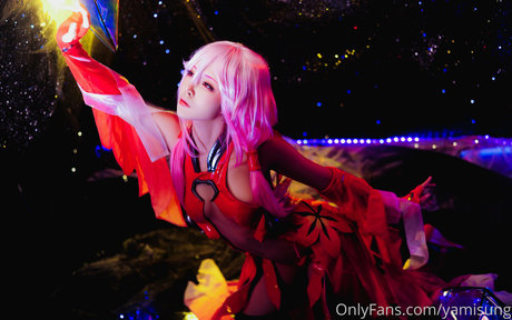 Yamisung ヌード女優 写真