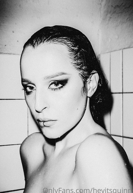 ストリップショー オンリーファンズ 美しいポルノ 写真