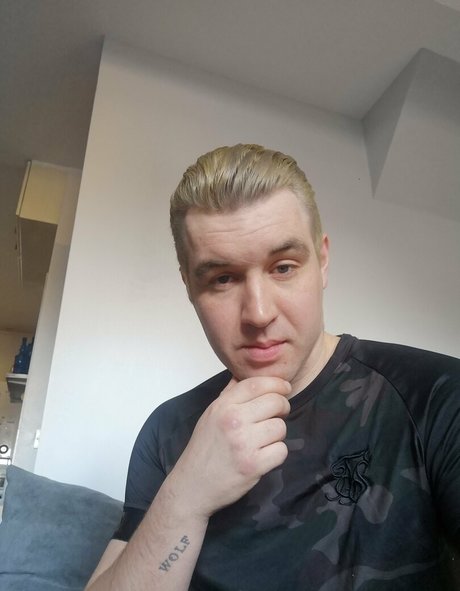 wolfuncensored ポルノスター 美しい 写真